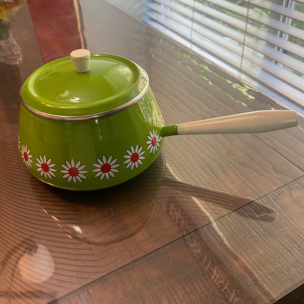 Green Floral fondue/ saucepan